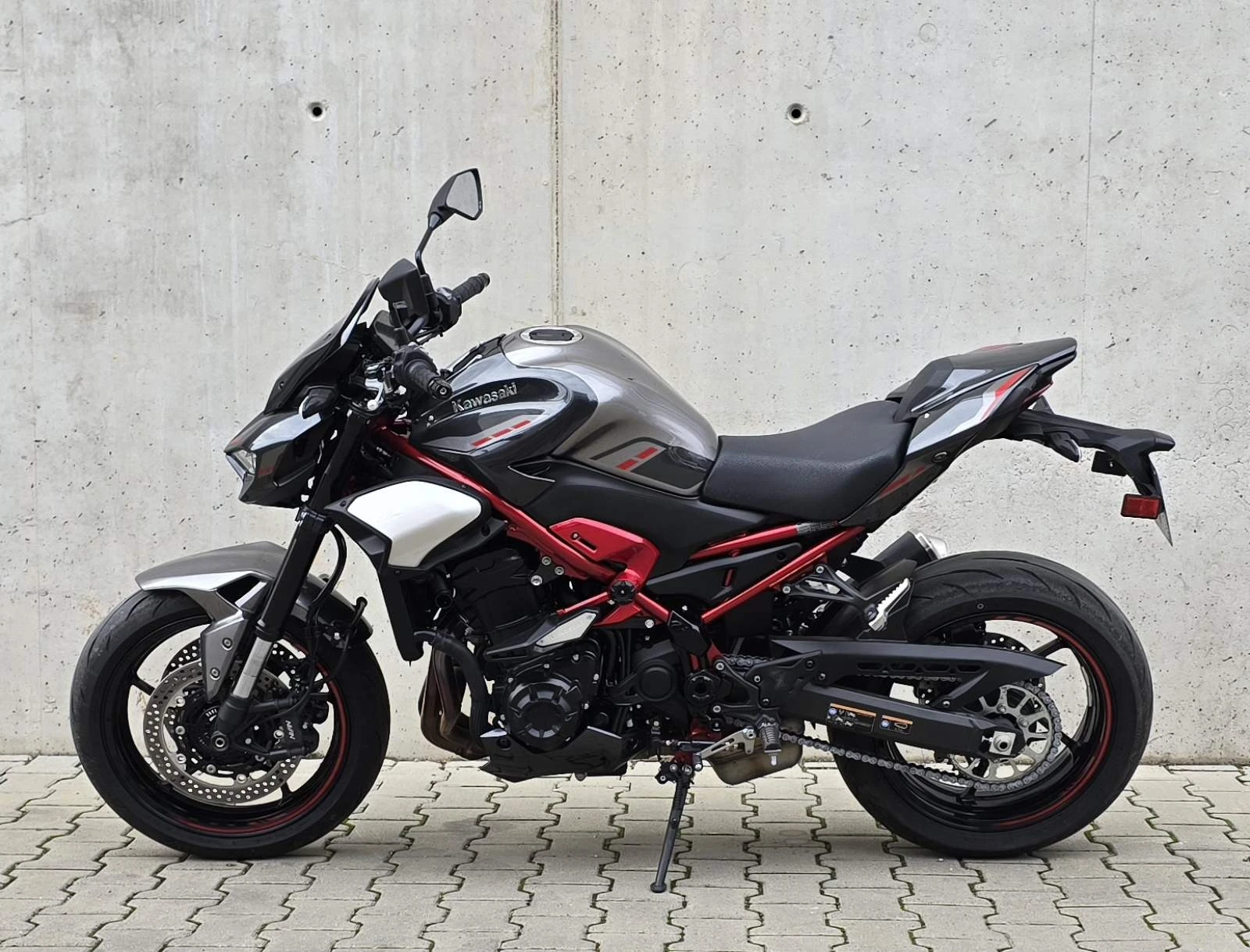 Kawasaki Z 900 2025 | Mobile.bg   6