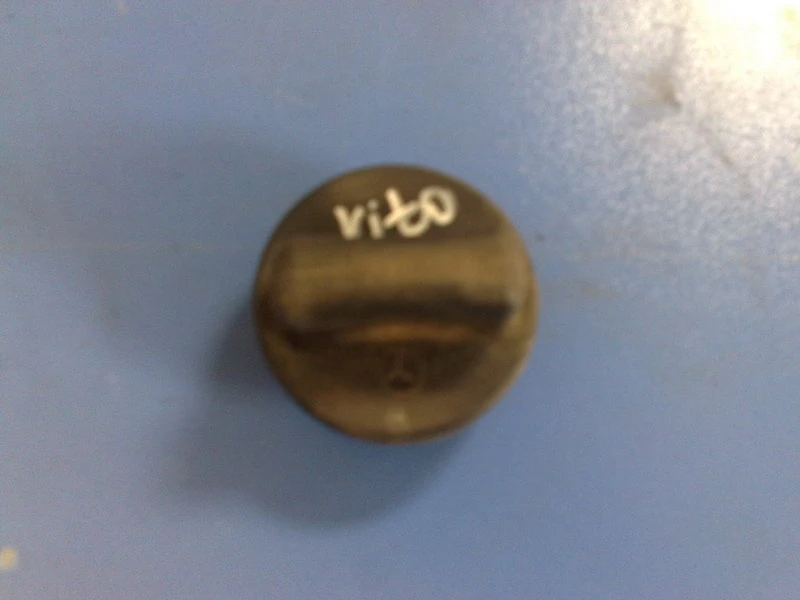 капачка за резервоар (вътрешна) за Мерцедес Вито 2.2CDI 02г. 