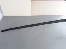 Лайсна челно стъкло дясна Мерцедес А170 