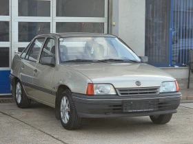 Opel Kadett 1.3i/СЕДАН/ГАРАЖЕН/УНИКАТ, снимка 1