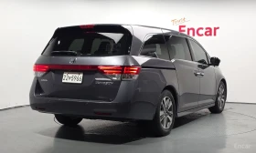 Honda Odyssey 3.5 V6 i-VTEC * 7 МЕСТА * СИВ КОЖЕН САЛОН * КАМЕРА, снимка 15