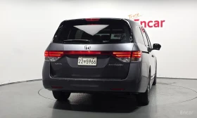 Honda Odyssey 3.5 V6 i-VTEC * 7 МЕСТА * СИВ КОЖЕН САЛОН * КАМЕРА, снимка 16