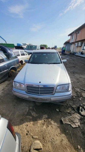 Mercedes-Benz C 220  1