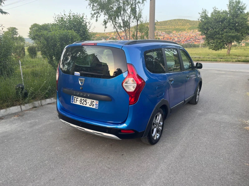 Dacia Lodgy Stepwey 6+ 1, снимка 4 - Автомобили и джипове - 46072123