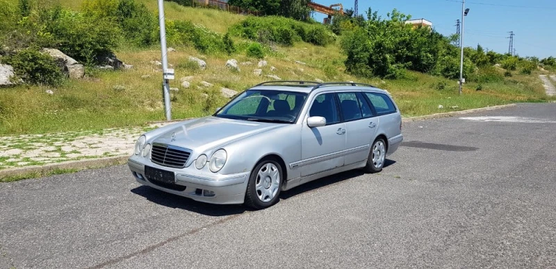 Mercedes-Benz E 320 CDI, снимка 1 - Автомобили и джипове - 49008239