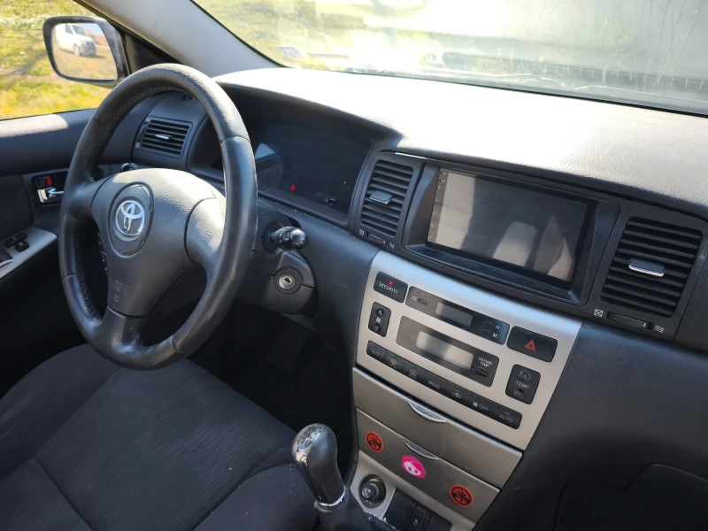 Toyota Corolla, снимка 9 - Автомобили и джипове - 51947854