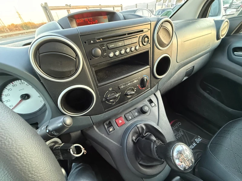 Peugeot Partner 1.6HDI* 2011г* 109к.с* Пътническо* Панорама* , снимка 12 - Автомобили и джипове - 52259622