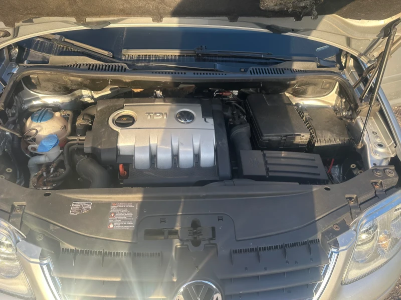 VW Touran 1.9TDI, снимка 14 - Автомобили и джипове - 52746398