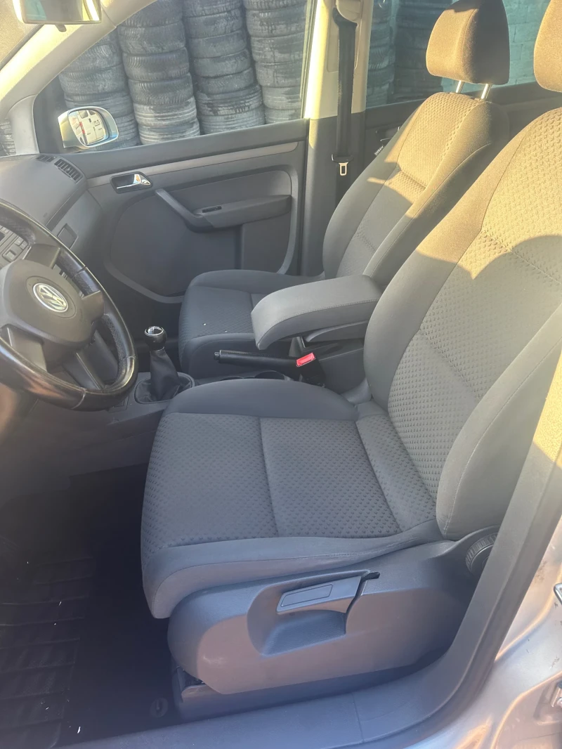 VW Touran 1.9TDI, снимка 9 - Автомобили и джипове - 52746398