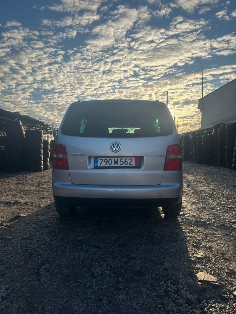 VW Touran 1.9TDI, снимка 6 - Автомобили и джипове - 52746398