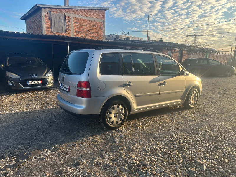 VW Touran 1.9TDI, снимка 5 - Автомобили и джипове - 52746398