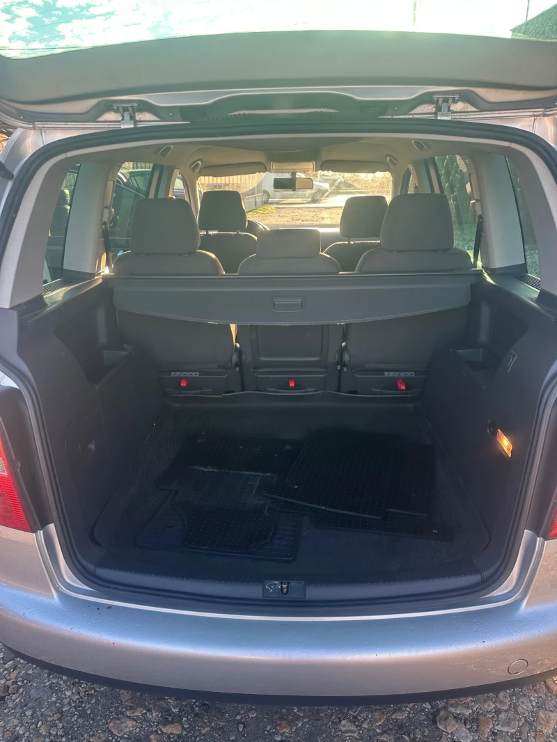 VW Touran 1.9TDI, снимка 13 - Автомобили и джипове - 52746398