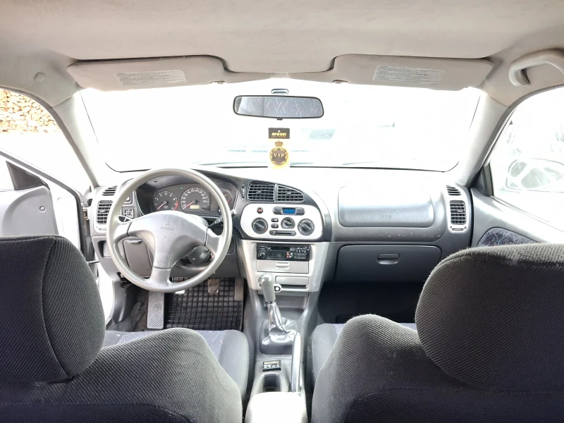 Mitsubishi Colt 1.6i, снимка 9 - Автомобили и джипове - 52821420