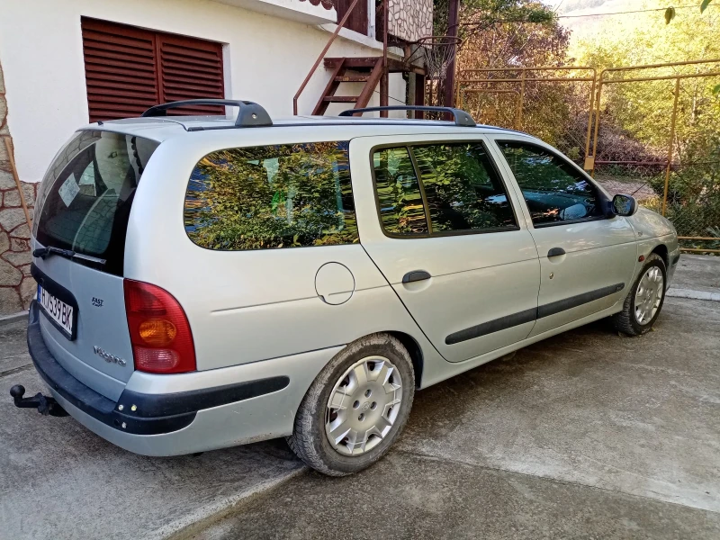 Renault Megane 1, 9 ДТИ , снимка 3 - Автомобили и джипове - 52958568