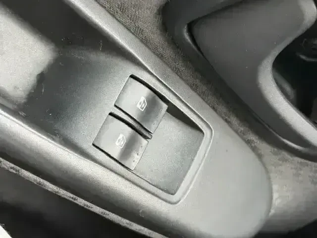 Renault Clio Clio 2, снимка 8 - Автомобили и джипове - 53562783