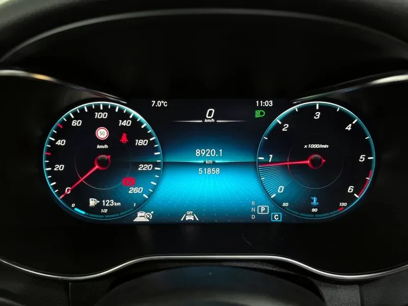 Mercedes-Benz C 220 d, снимка 8 - Автомобили и джипове - 54287269