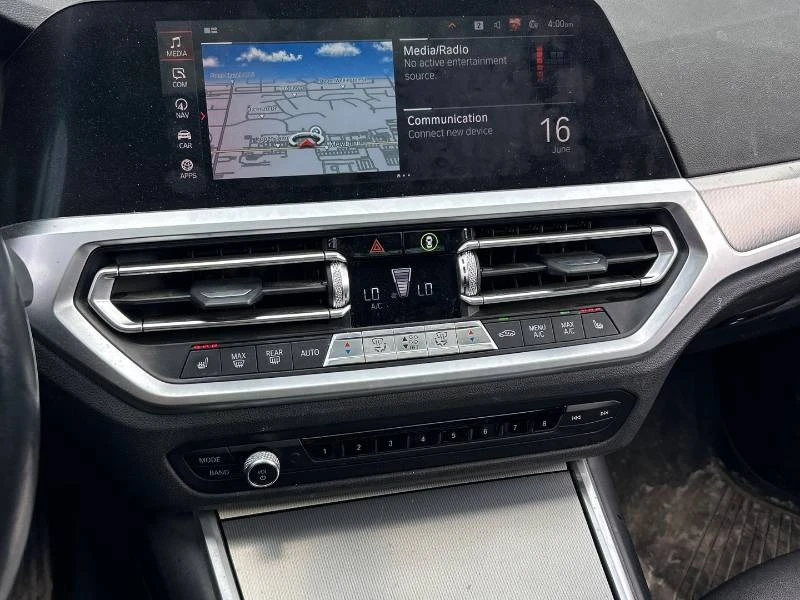 BMW 330 * xDrive * ДЖАНТИ С ГУМИ * CARFAX * АВТОКРЕДИТ, снимка 12 - Автомобили и джипове - 55735885