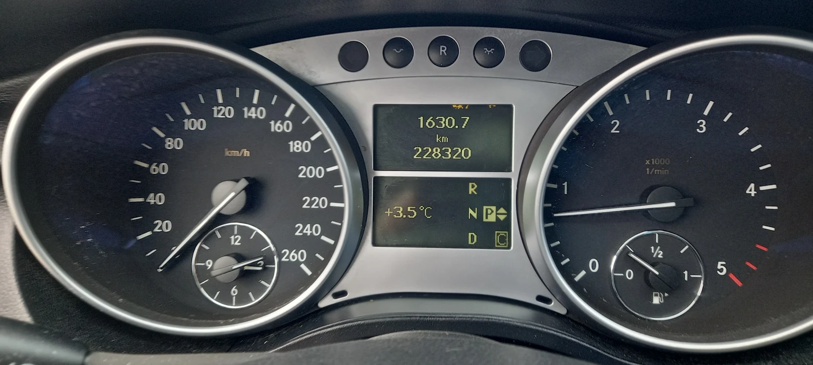 Mercedes-Benz R 320 FULL ИЗКЛЮЧИТЕЛЕН СЕРВИ КНИЖК УНИКТ ОБСЛУЖ 4-MATIC - изображение 10