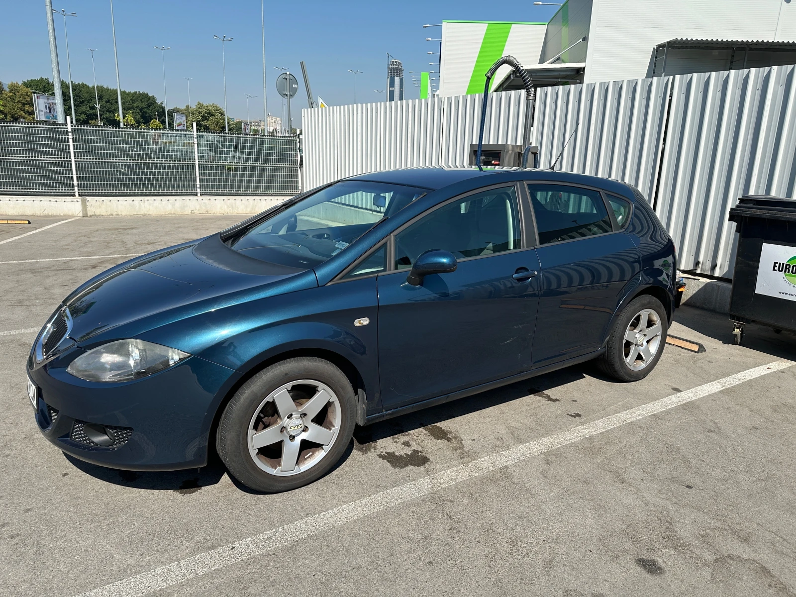 Seat Leon II 1.9 TDI + 4 зимни гуми  - изображение 3