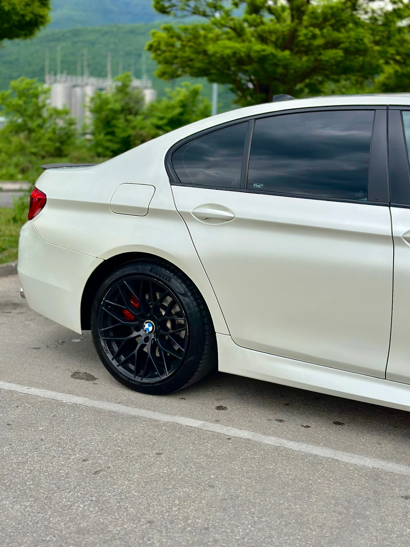 BMW 530 /245 к.с. / M PACK / задно - изображение 5