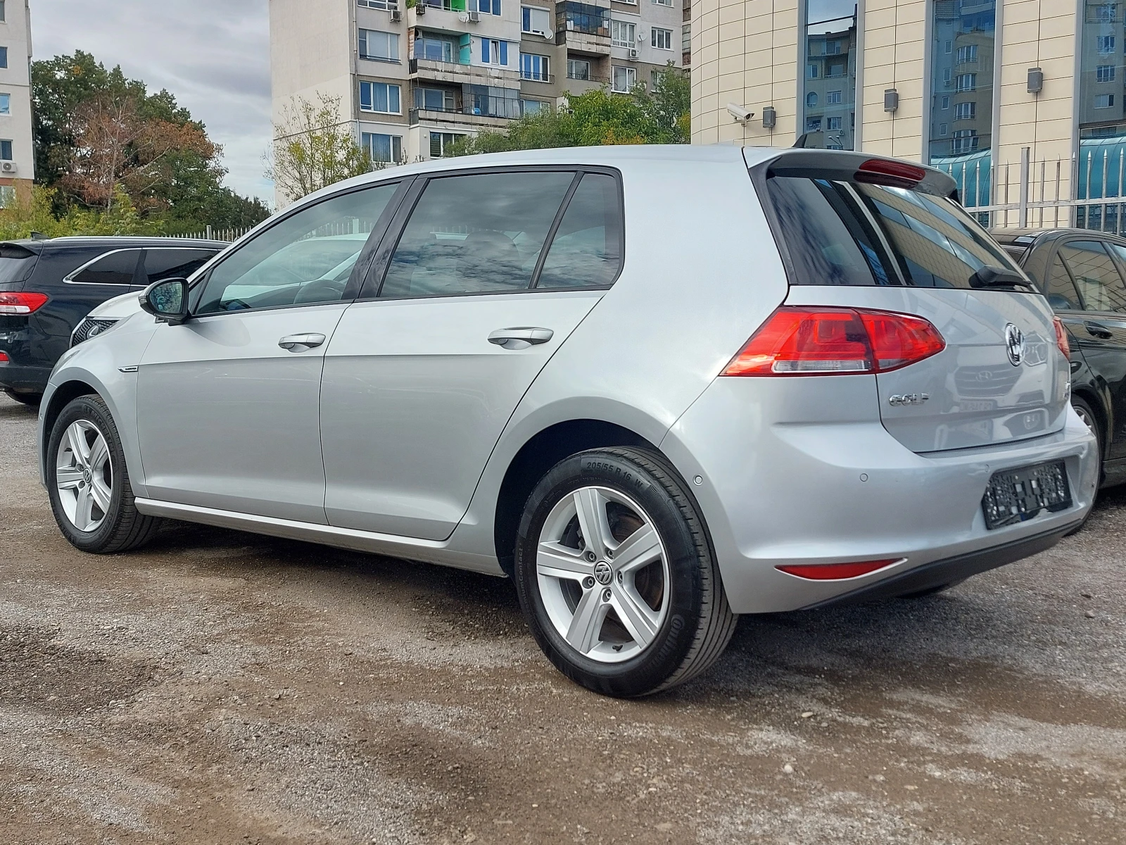 VW Golf 1.4TGi 110коняAUTOMATIC NAVI CAMERA TOP ИЗПЪЛНЕНИЕ - изображение 7