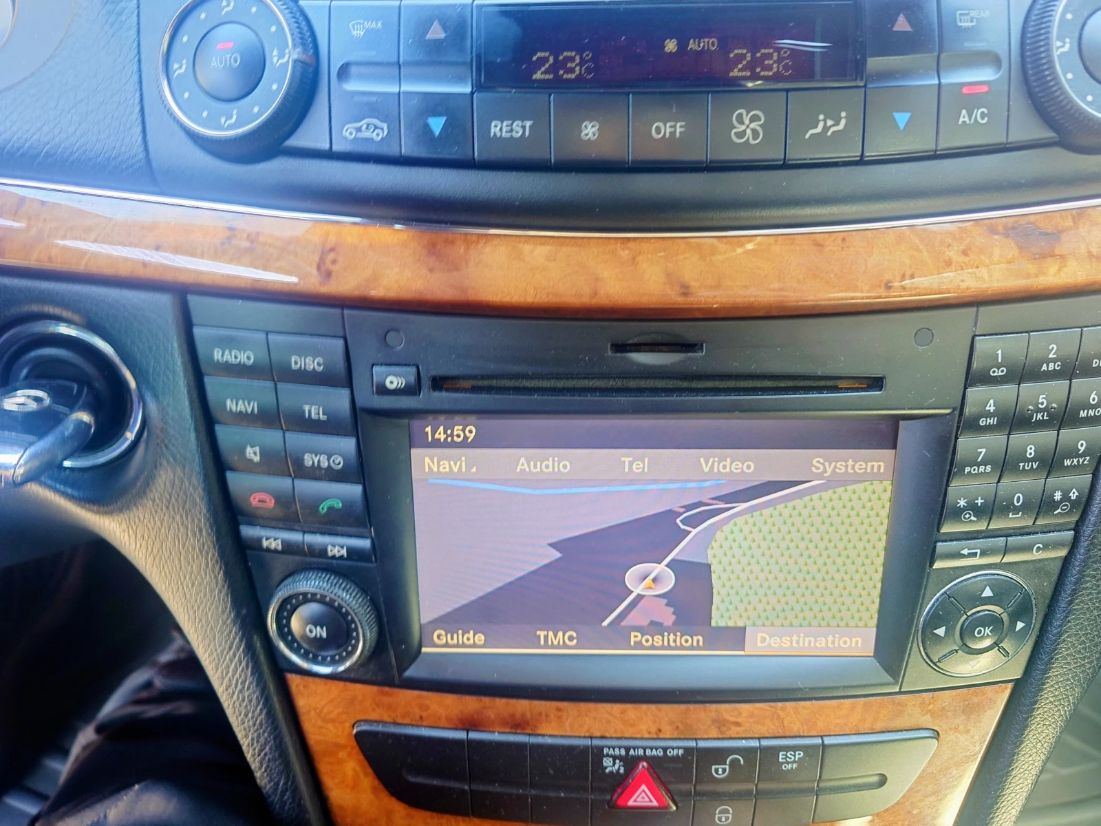 Mercedes-Benz E 320 CDI EVO, снимка 12 - Автомобили и джипове - 53772902