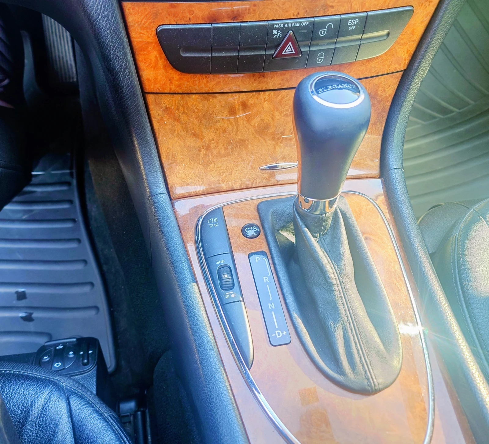 Mercedes-Benz E 320 CDI EVO, снимка 13 - Автомобили и джипове - 53772902