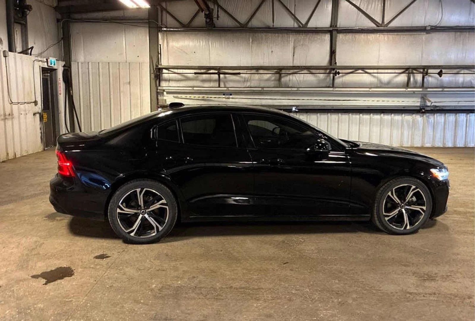 Volvo S60 Plus Dark Theme АВТО КРЕДИТ, снимка 5 - Автомобили и джипове - 53956267