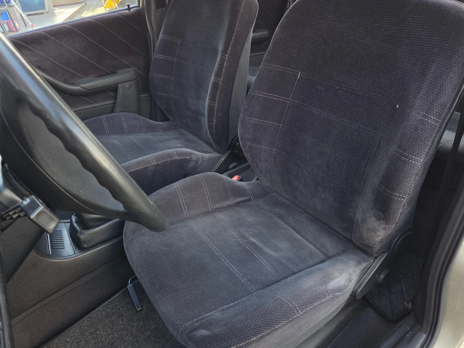 Opel Kadett 1.3i/СЕДАН/ГАРАЖЕН/УНИКАТ, снимка 12 - Автомобили и джипове - 54009938