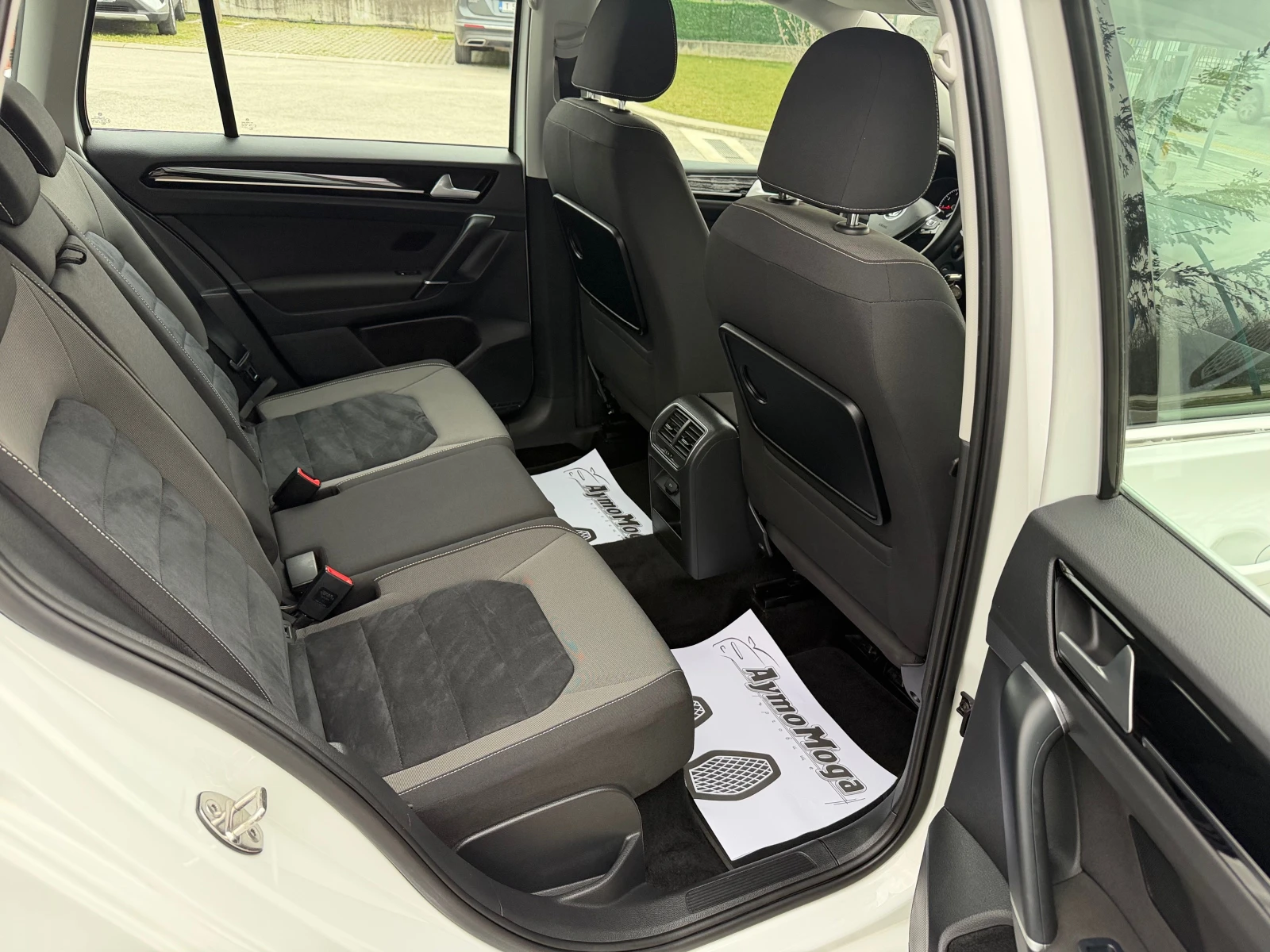 VW Sportsvan 1.4 TSI AVT NAVI, снимка 10 - Автомобили и джипове - 54195654