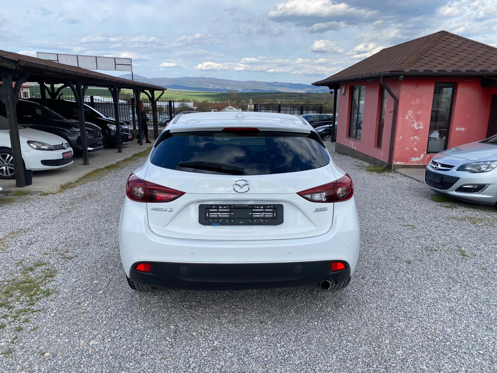 Mazda 3 1.5 DIZEL Skyactiv, снимка 6 - Автомобили и джипове - 54224345