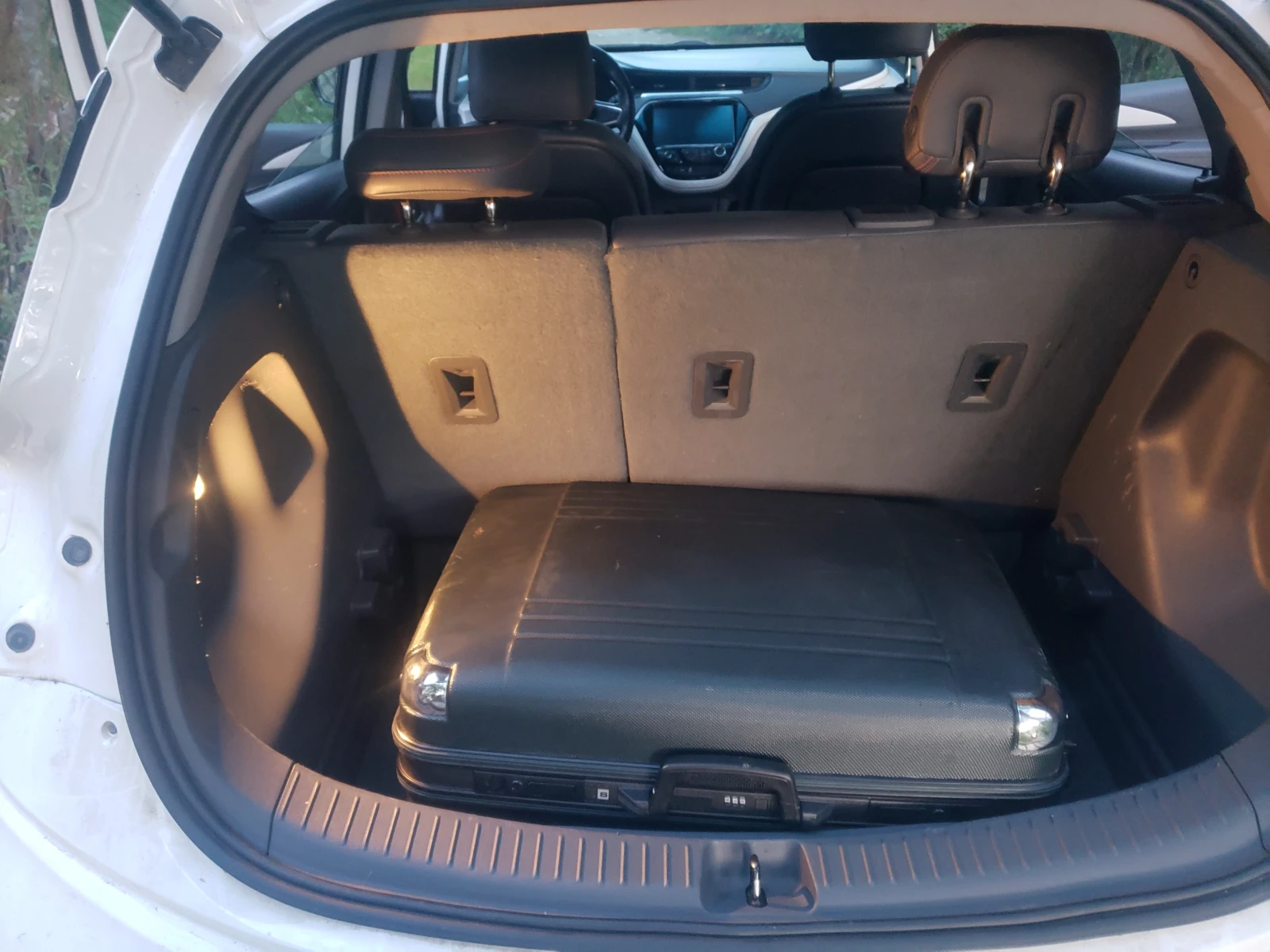 Chevrolet Bolt Premier, снимка 15 - Автомобили и джипове - 54290591