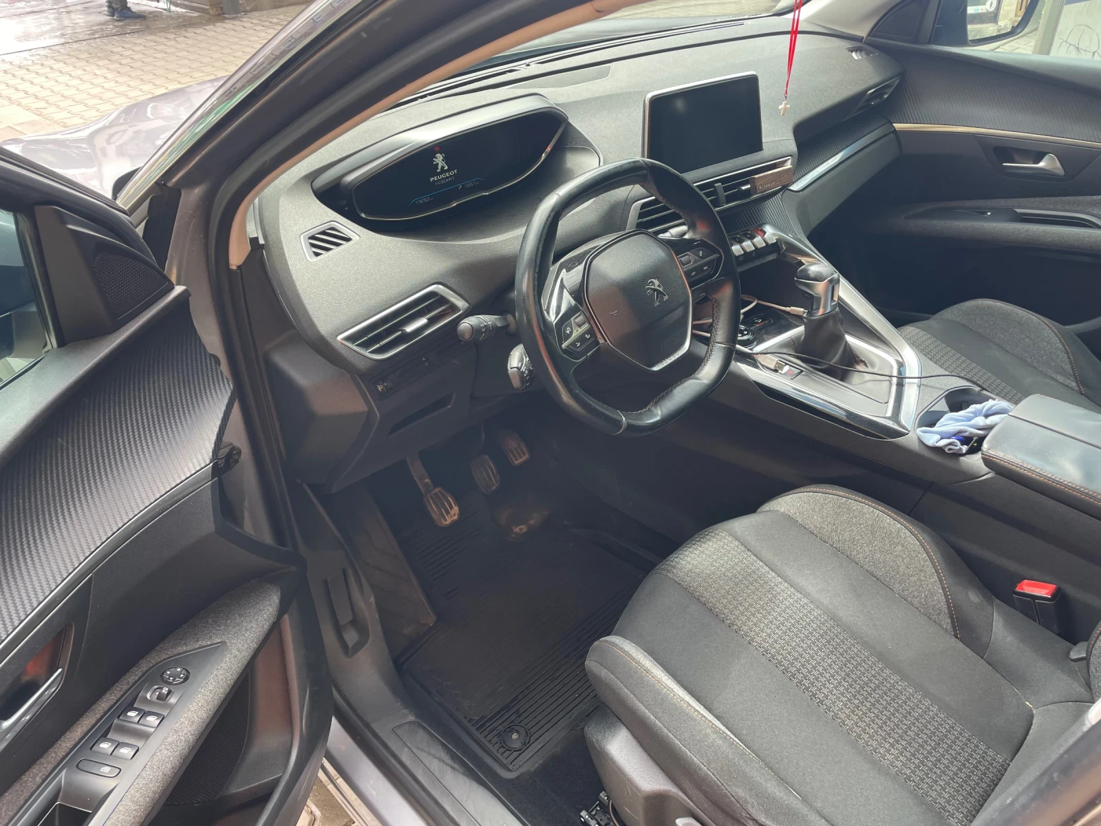 Peugeot 3008 1.6, снимка 6 - Автомобили и джипове - 54292109