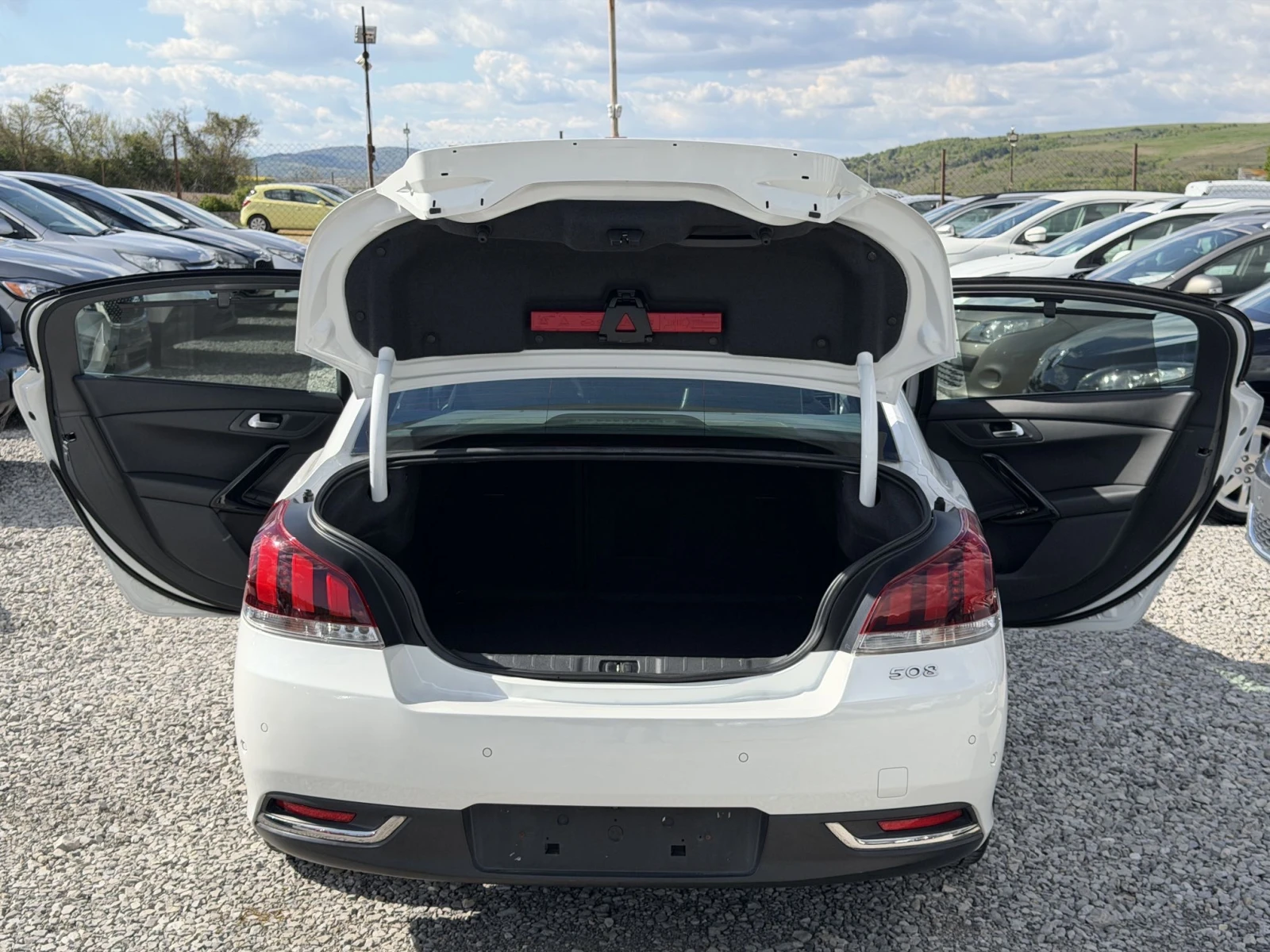 Peugeot 508 1.6BlueHDI E6 / FE LINE / FACELIFT, снимка 10 - Автомобили и джипове - 54424883