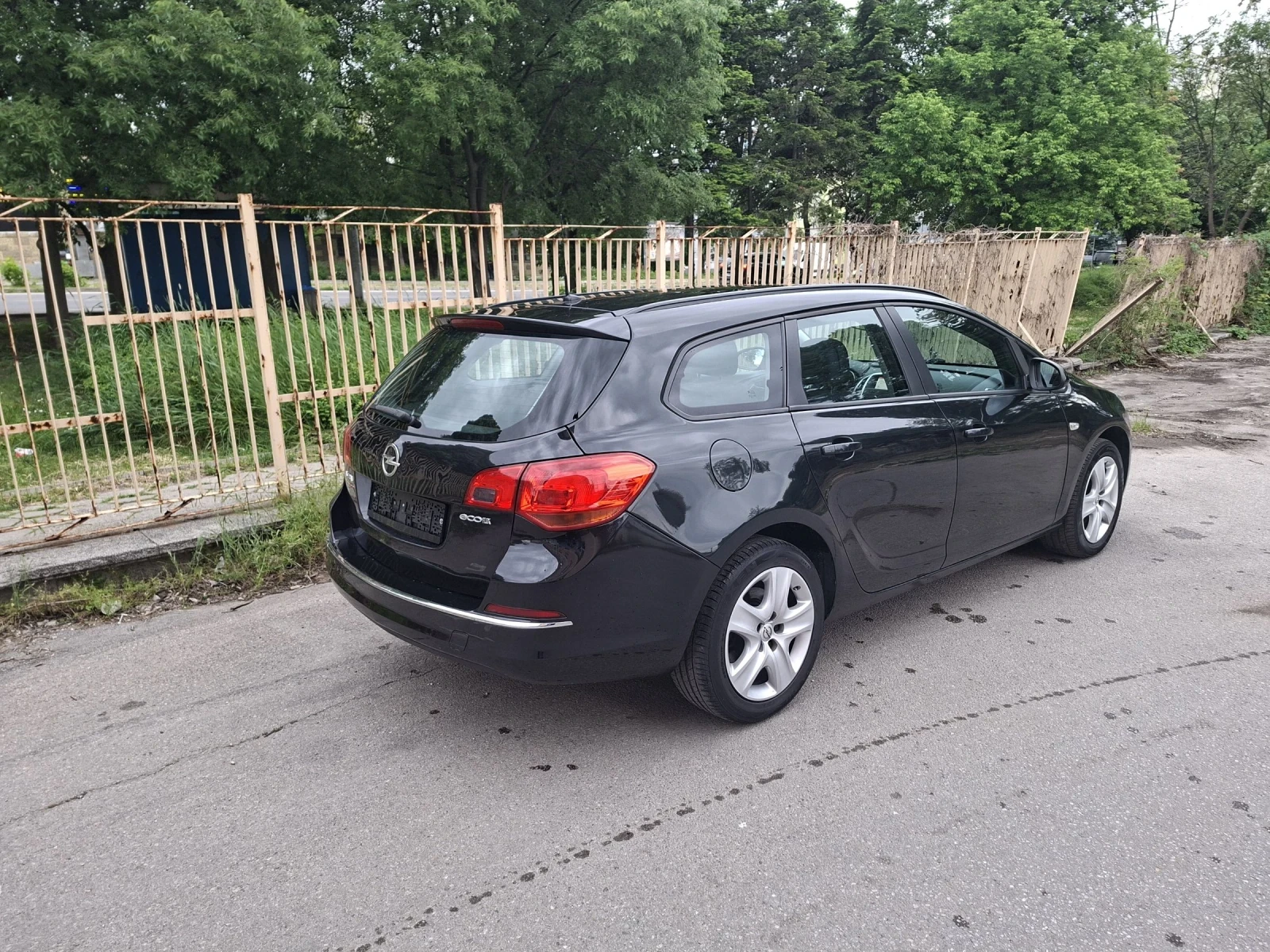 Opel Astra 1.6 CDTI, снимка 3 - Автомобили и джипове - 54576414