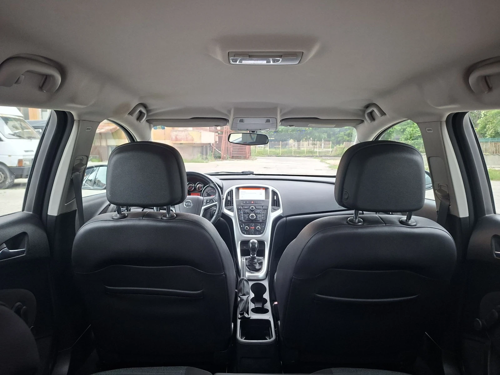 Opel Astra 1.6 CDTI, снимка 10 - Автомобили и джипове - 54576414
