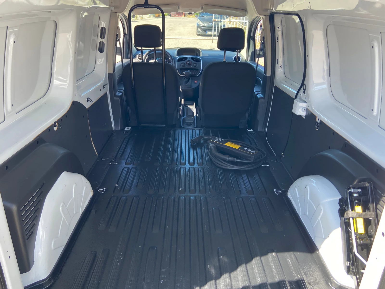 Renault Kangoo Z.E.33kWh-13700км!!!, снимка 7 - Автомобили и джипове - 54916305