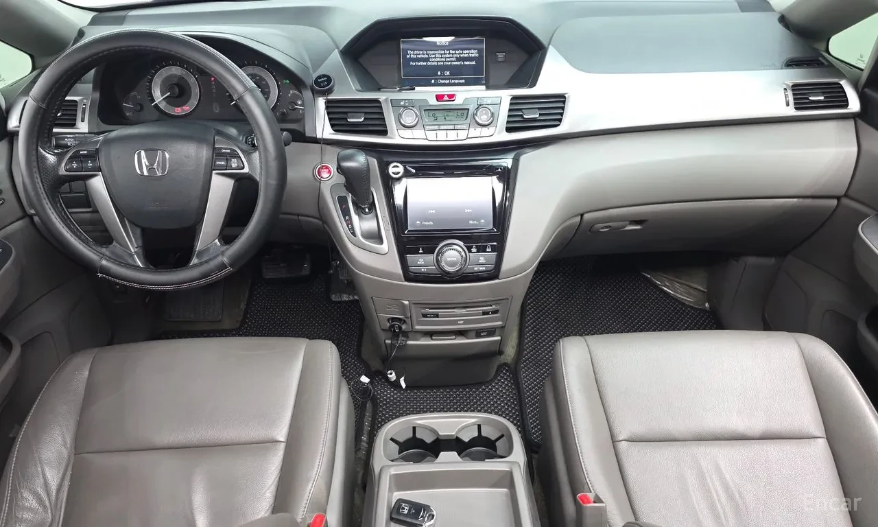 Honda Odyssey 3.5 V6 i-VTEC * 7 МЕСТА * СИВ КОЖЕН САЛОН * КАМЕРА, снимка 4 - Автомобили и джипове - 55437638
