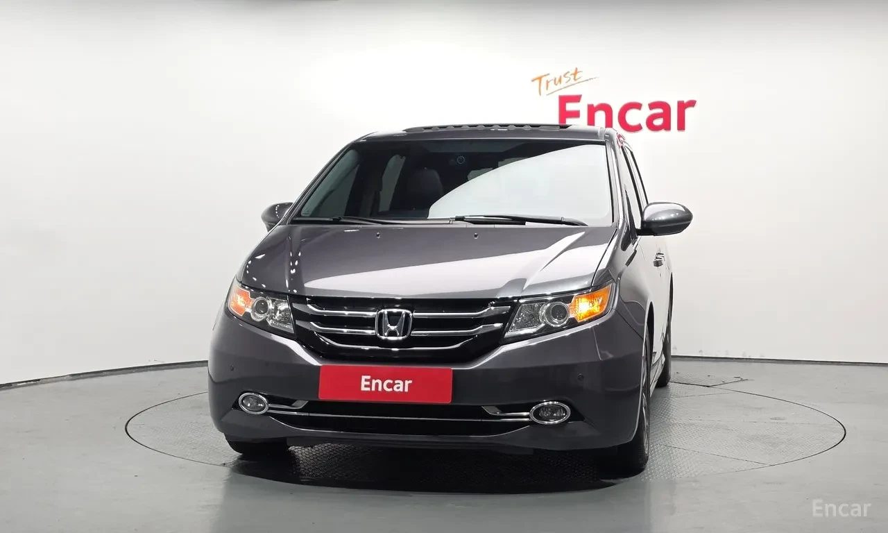 Honda Odyssey 3.5 V6 i-VTEC * 7 МЕСТА * СИВ КОЖЕН САЛОН * КАМЕРА, снимка 2 - Автомобили и джипове - 55437638