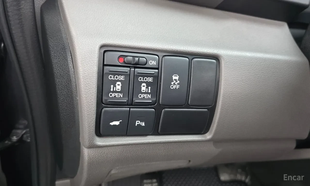 Honda Odyssey 3.5 V6 i-VTEC * 7 МЕСТА * СИВ КОЖЕН САЛОН * КАМЕРА, снимка 9 - Автомобили и джипове - 55437638