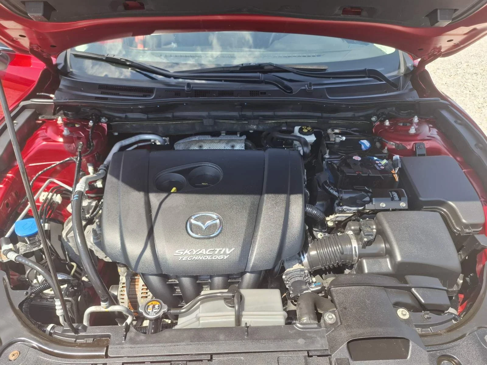 Mazda 3 2.0i avt kli navi FEIS, снимка 14 - Автомобили и джипове - 55557655