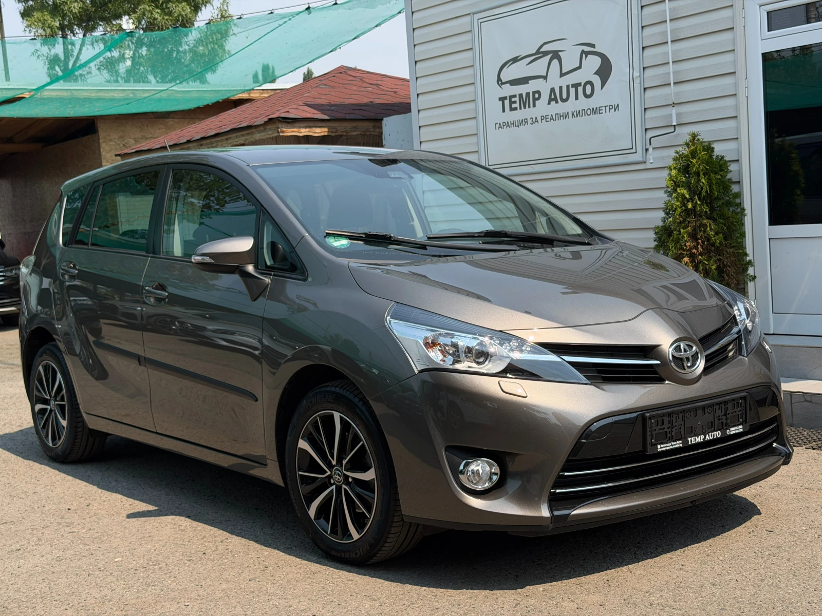 Toyota Verso 1.8I* СЕРВИЗНА КНИЖКА* ПЪЛНА  ИСТОРИЯ В ТОЙОТА, снимка 3 - Автомобили и джипове - 55728098