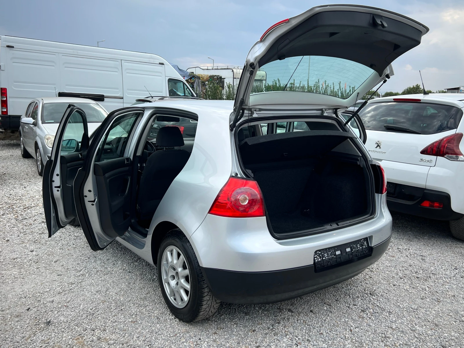 VW Golf ЛИЗИНГ-1, 6-102 К.С-КЛИМА-НАВИ-ТОП, снимка 14 - Автомобили и джипове - 56041811