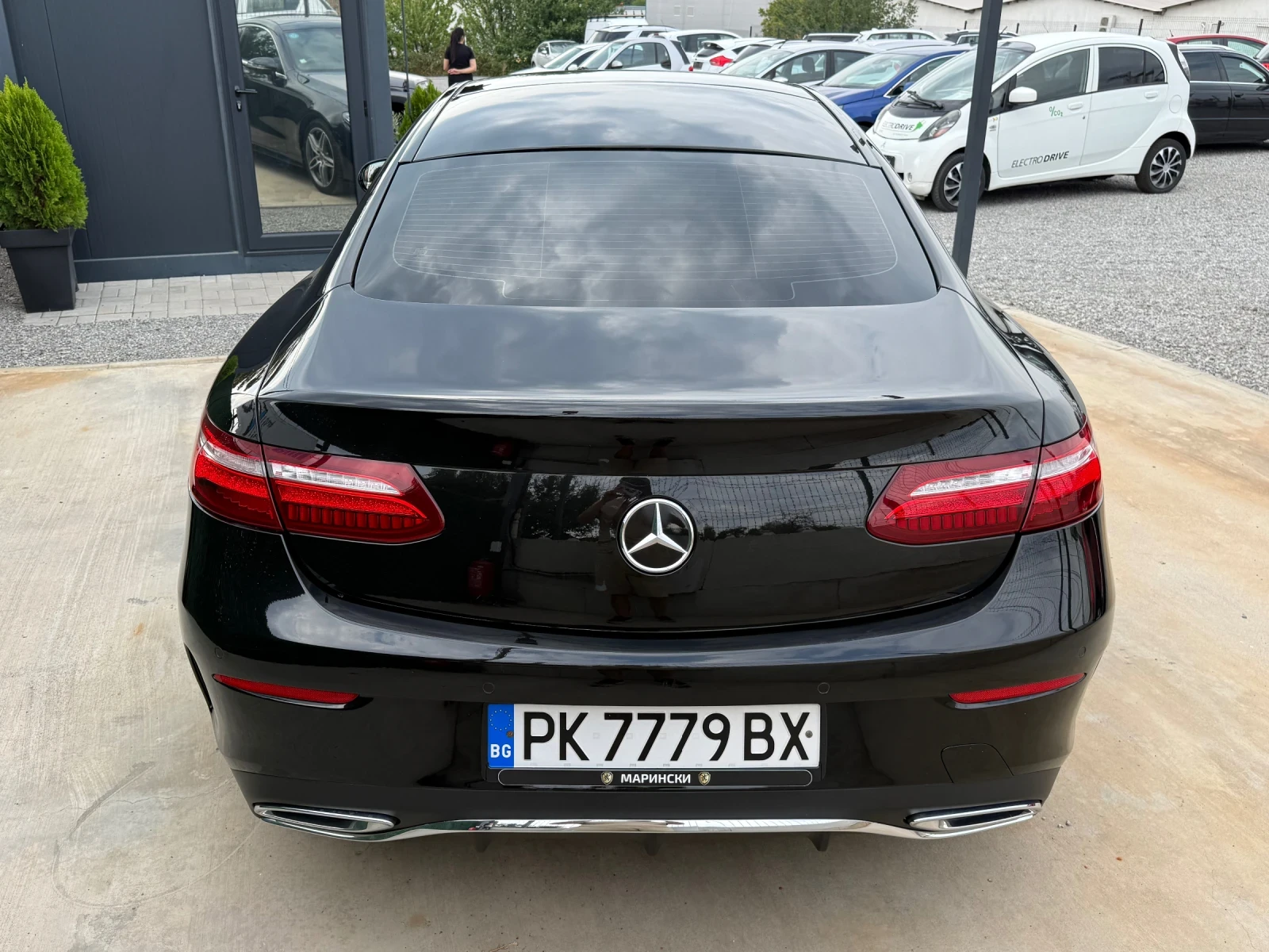 Mercedes-Benz E 220 COUPE* РЕАЛНИ КМ* НАПЪЛНО ОБСЛУЖЕН, снимка 4 - Автомобили и джипове - 56165062