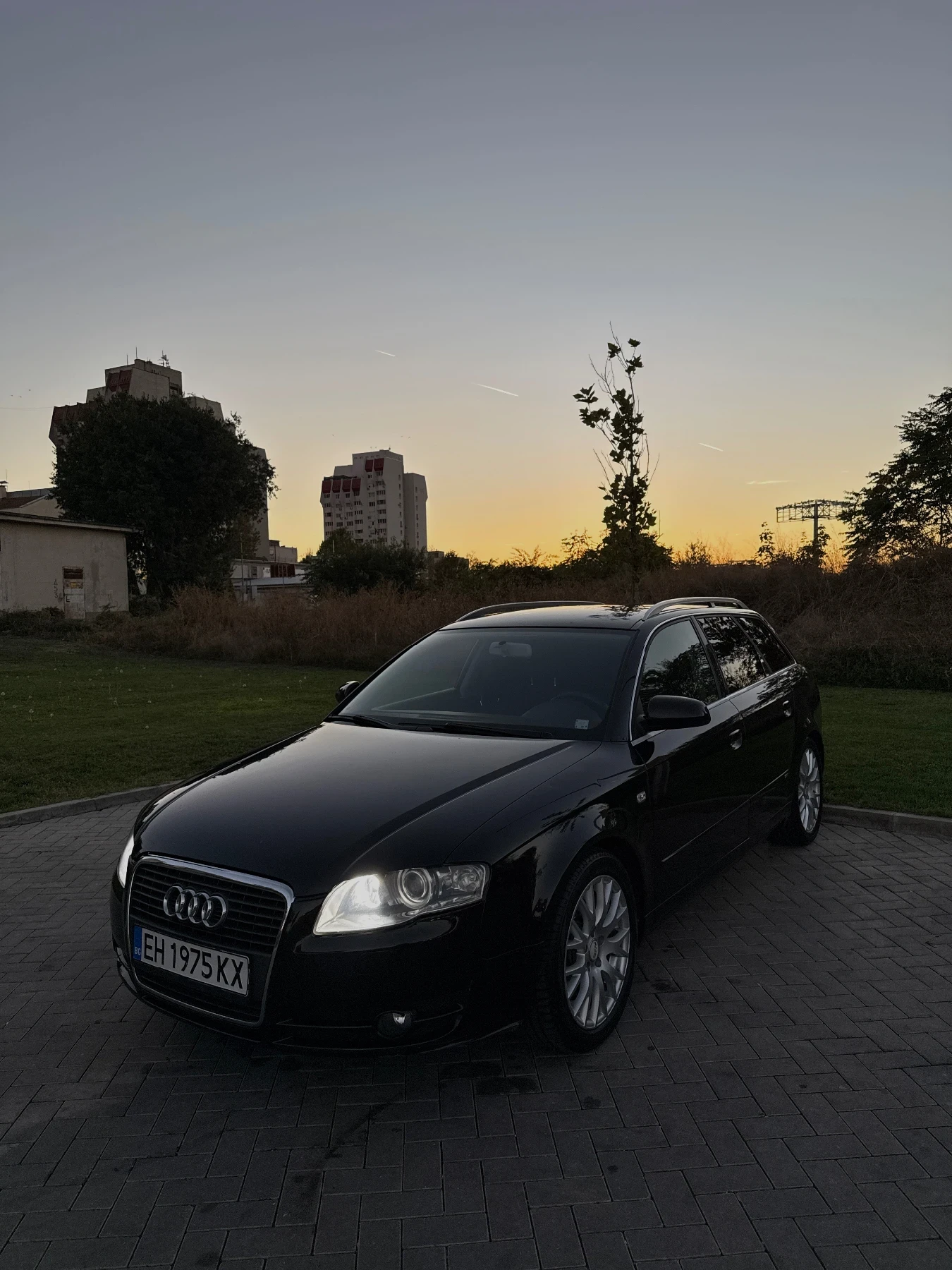 Audi A4, снимка 8 - Автомобили и джипове - 56631106