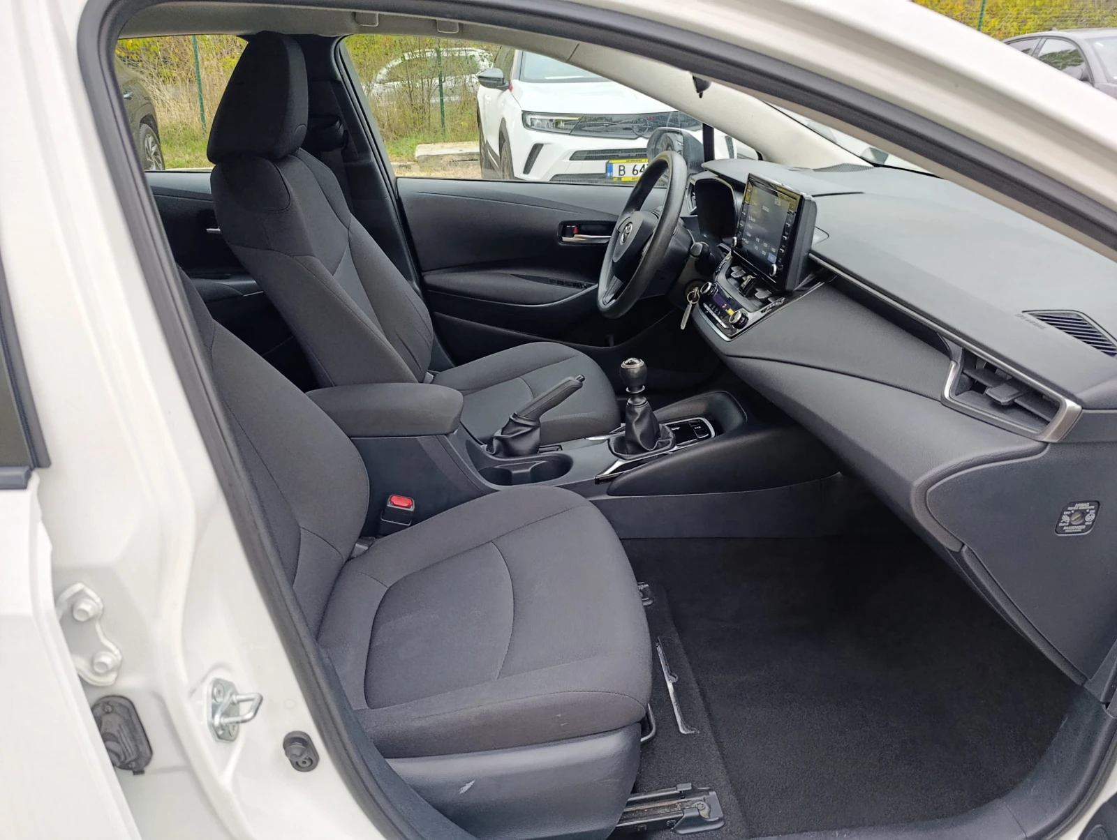 Toyota Corolla 1.5 DYNAMIC FORCE- �������� �� �� | Mobile.bg � ����������� 8