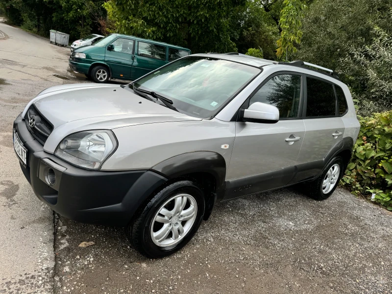 Hyundai Tucson, снимка 3 - Автомобили и джипове - 47207027