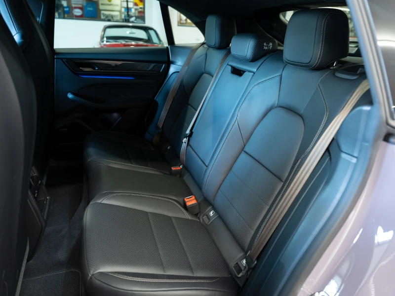 Porsche Macan Turbo, снимка 15 - Автомобили и джипове - 51219752