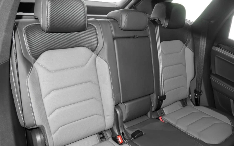 VW Touareg 3.0 TDI R-LINE 4MOTION MATRIX CAMERA KEYLESS, снимка 11 - Автомобили и джипове - 51912330