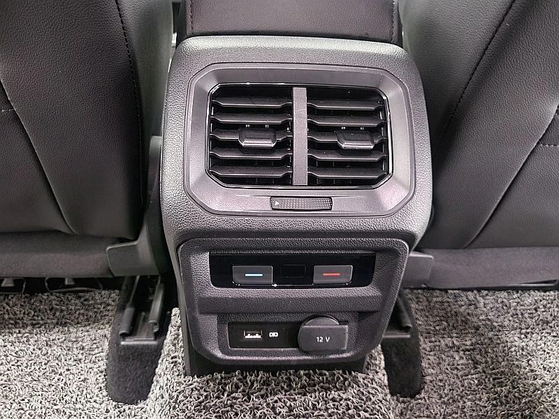 VW Tiguan 2.0 TDI Premium| 150к.с.| ВКЛ.ТЕХНОТЕСТ, снимка 13 - Автомобили и джипове - 55098042